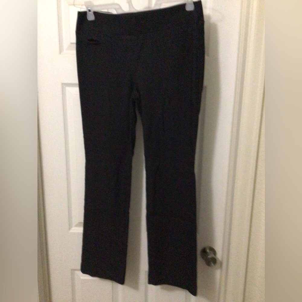 Apt. 9 Black Casual Bottoms so good easy waste fits comfy and fashionable EUC